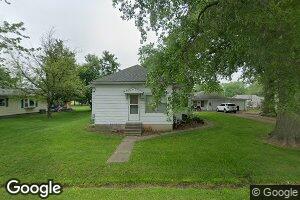 328 W Middleton St, Witt, IL 62094