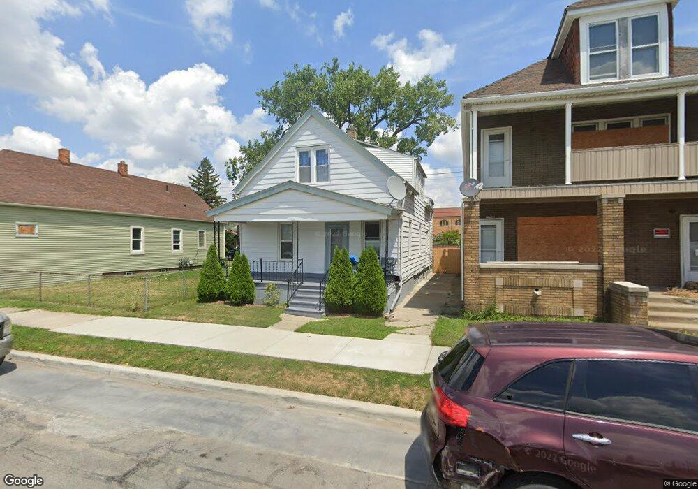 11744 Mitchell St, HamtraMcK, MI 48212 - photo 1