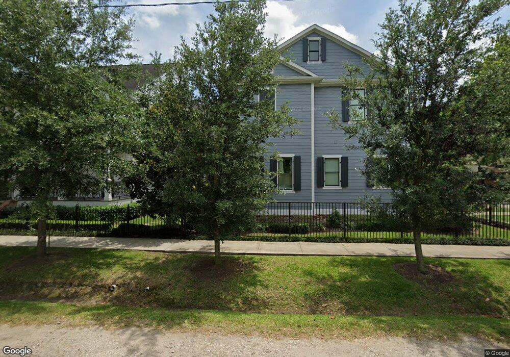 702 E 10th 1/2 St, Houston, TX 77008 - photo 1