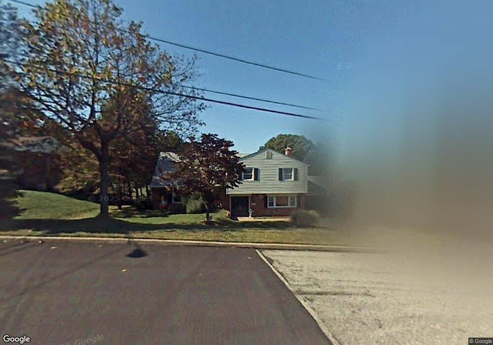 200 Laurel Ln, Broomall, PA 19008 - photo 1