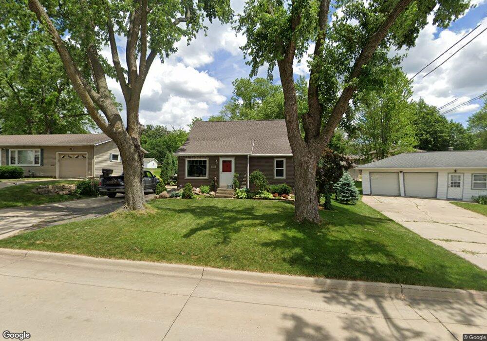 1926 Victory Dr, Cedar Falls, IA 50613 - photo 1