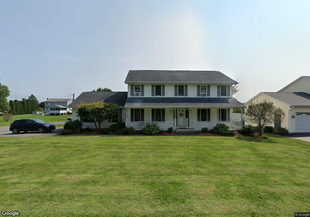 401 Roanoke Ln, Scranton, PA 18504 - photo 1