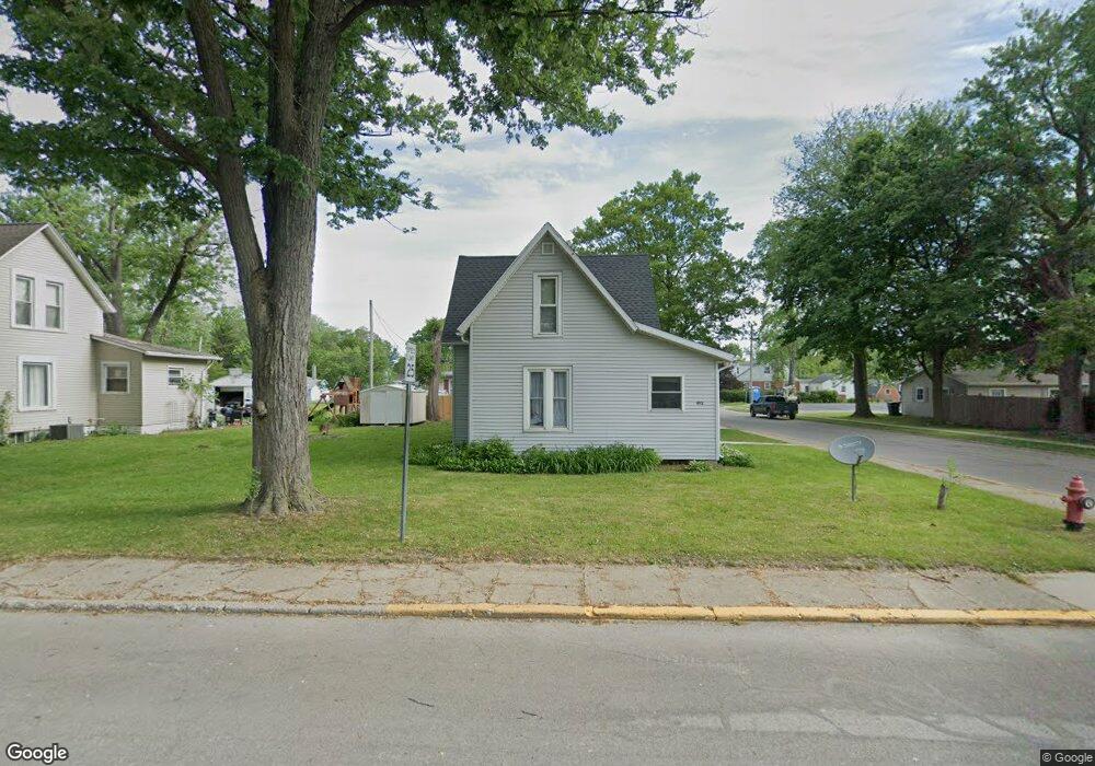 402 W Walnut St, Nappanee, IN 46550 - photo 1