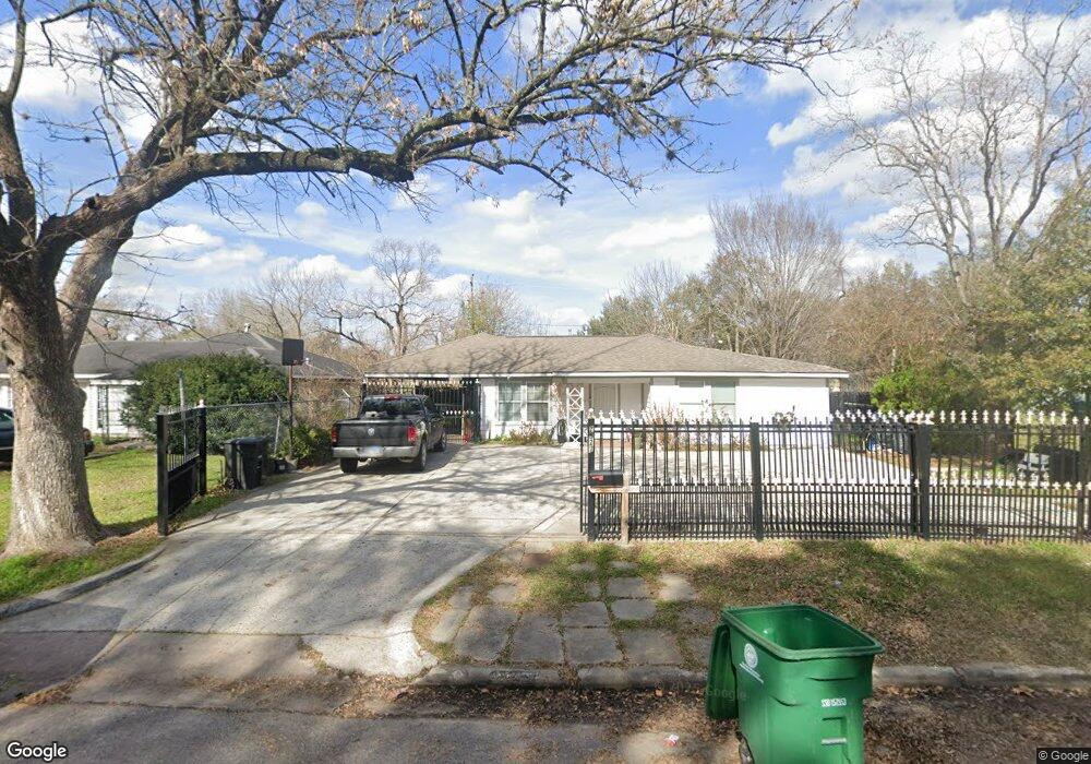 7527 Kingsley St, Houston, TX 77087 - photo 1