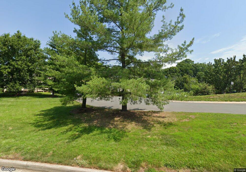 8526 Charnwood Ct, Manassas, VA 20111 - photo 1