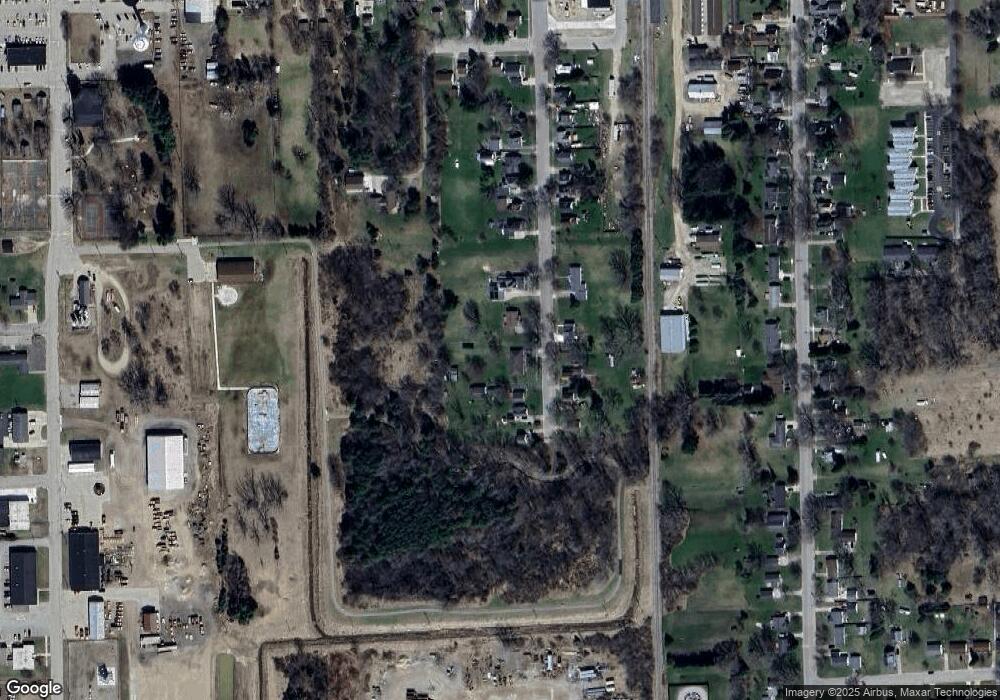 401 Buffalo St, Bad Axe, MI 48413 - photo 1