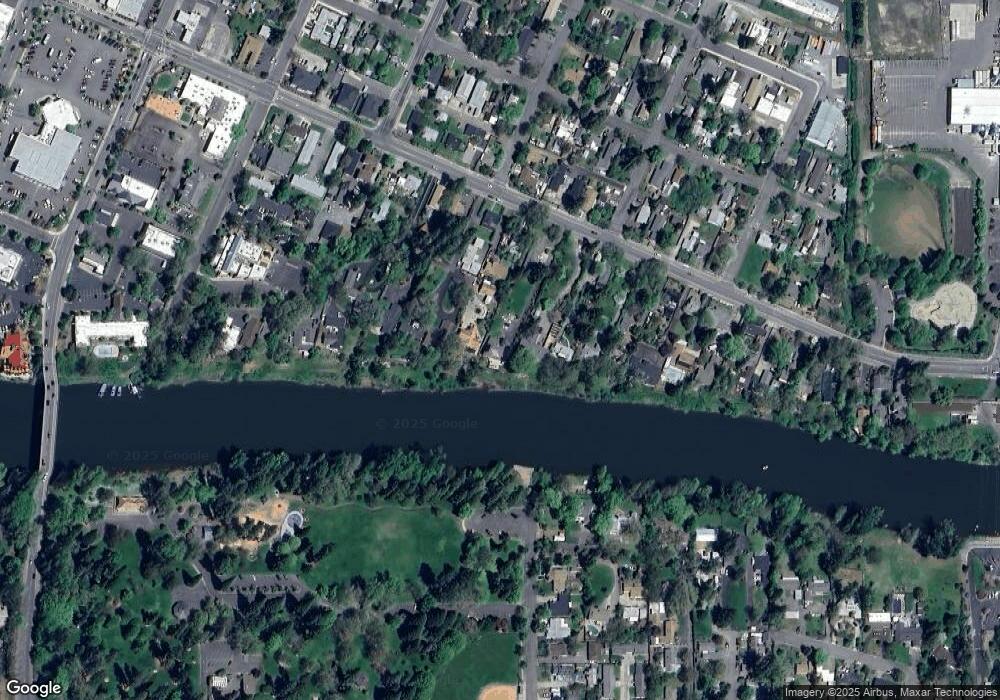 515 SE M St, Grants Pass, OR 97526 - photo 1