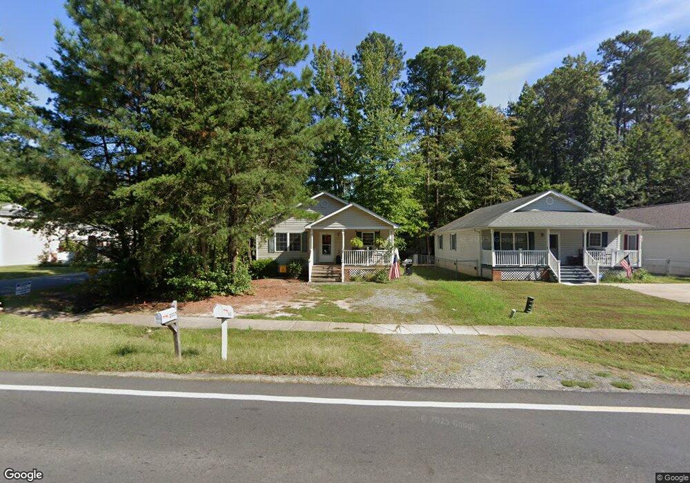 2007 Mckinney Blvd, Colonial Beach, VA 22443 - photo 1