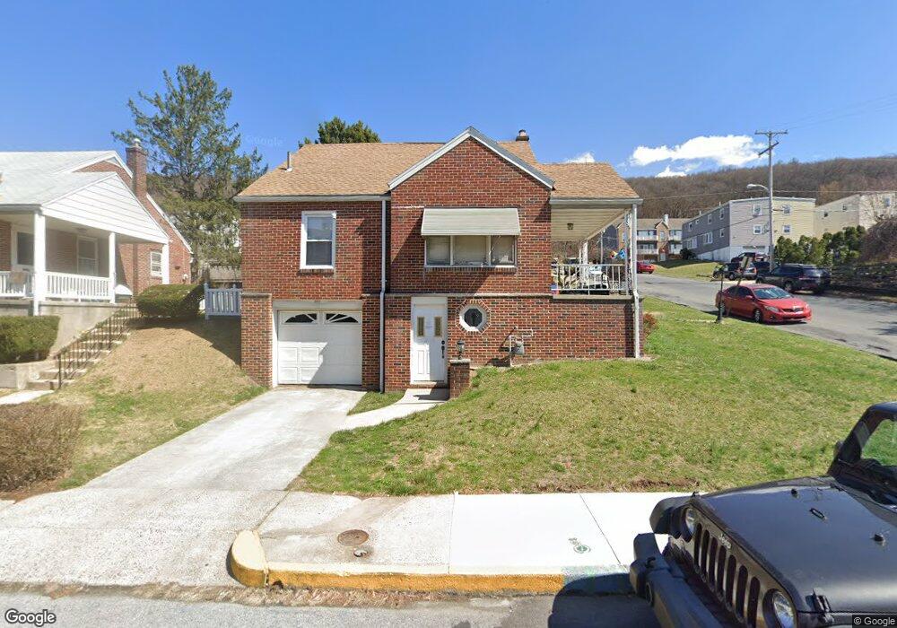 305 Linden St, Reading, PA 19604 - photo 1