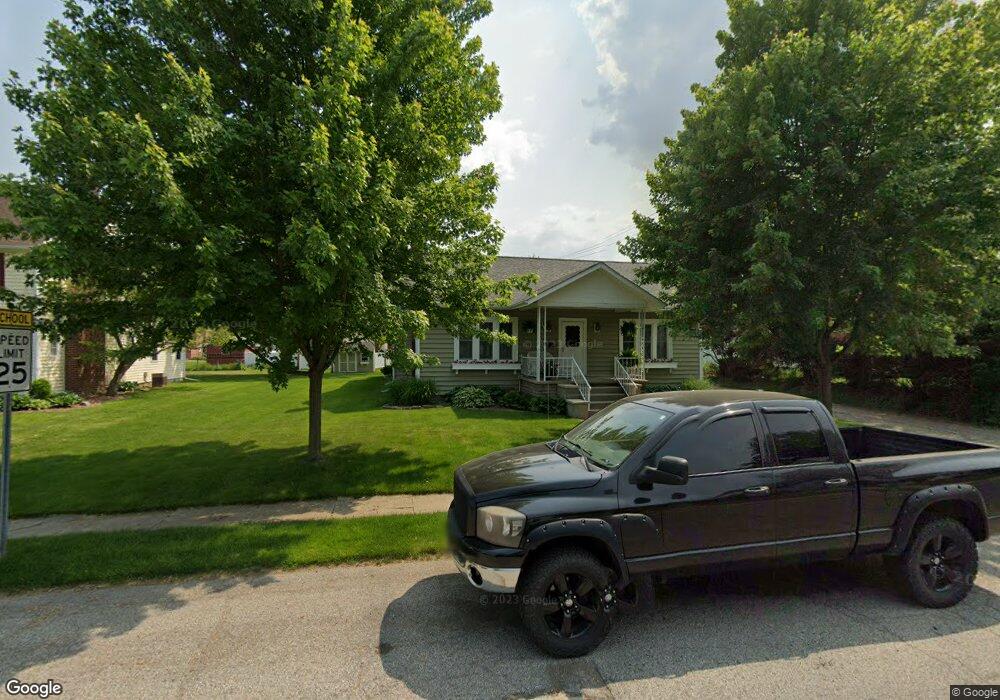 451 E Marion St, Nappanee, IN 46550 - photo 1