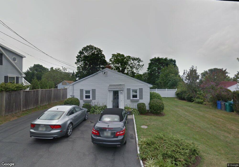 101 Briarwood St unit B, Middletown, RI 02840 - photo 1