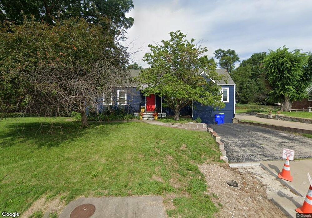 5740 Cody St, Shawnee, KS 66203 - photo 1