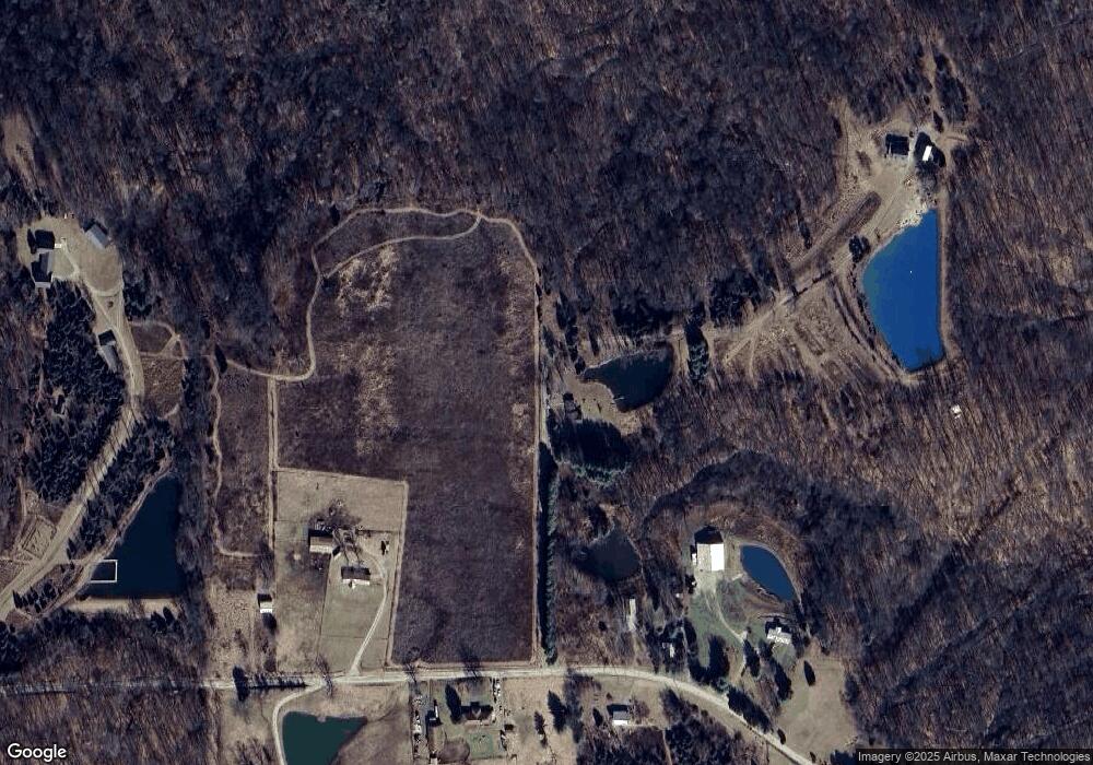 9301 Grandview Ct, Columbus, IN 47201 - photo 1