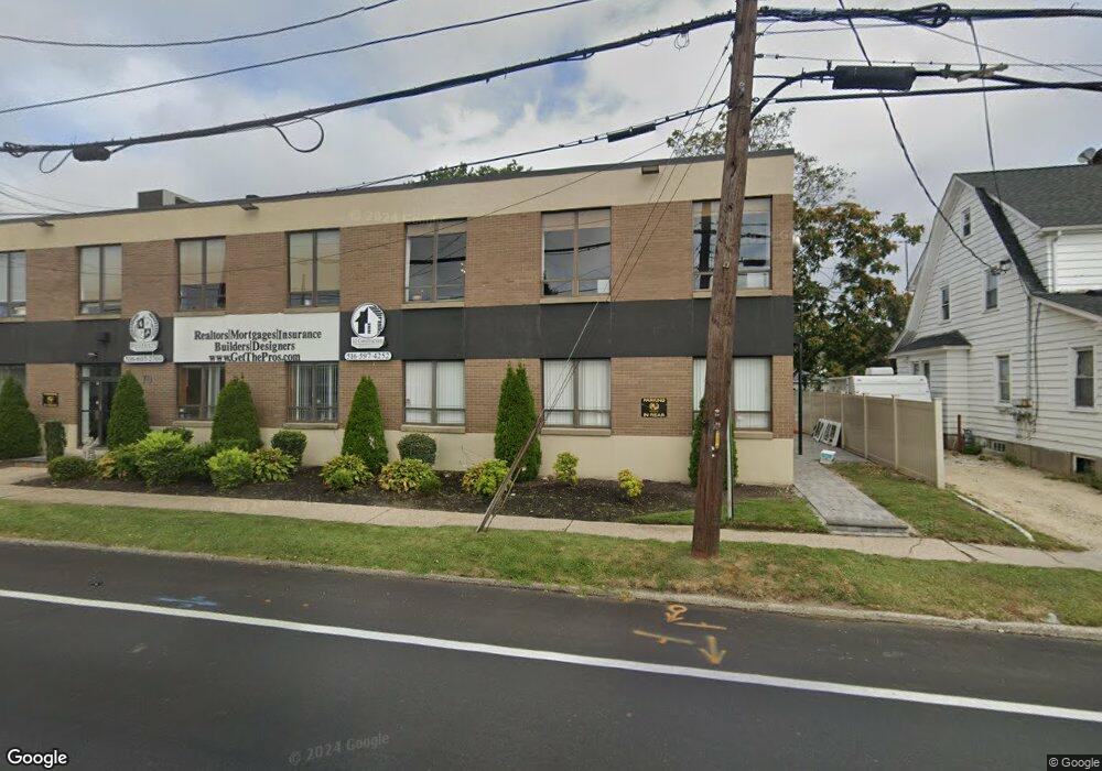 72 E Old Country Rd, Mineola, NY 11501 - photo 1