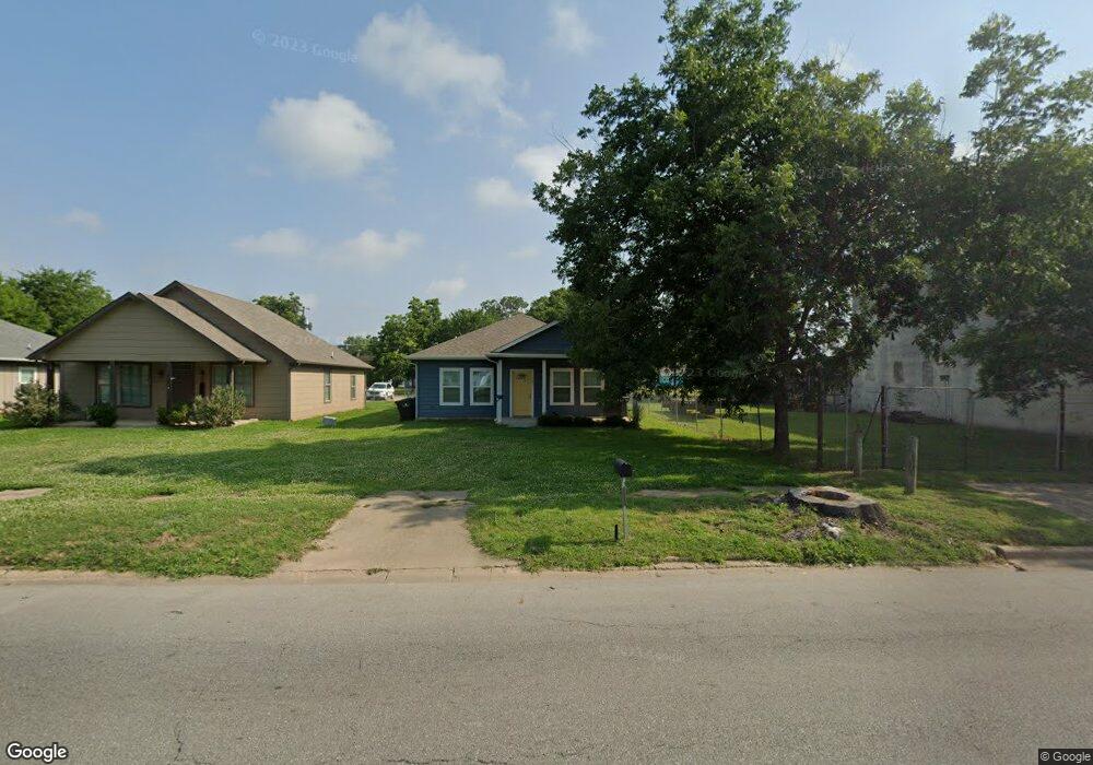 711 W Morton St, Denison, TX 75020 - photo 1