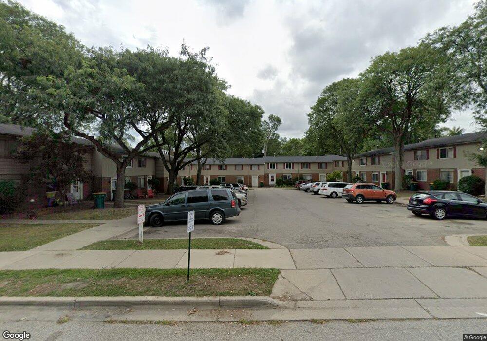 939 Vincent Ct unit 31, Lansing, MI 48910 - photo 1