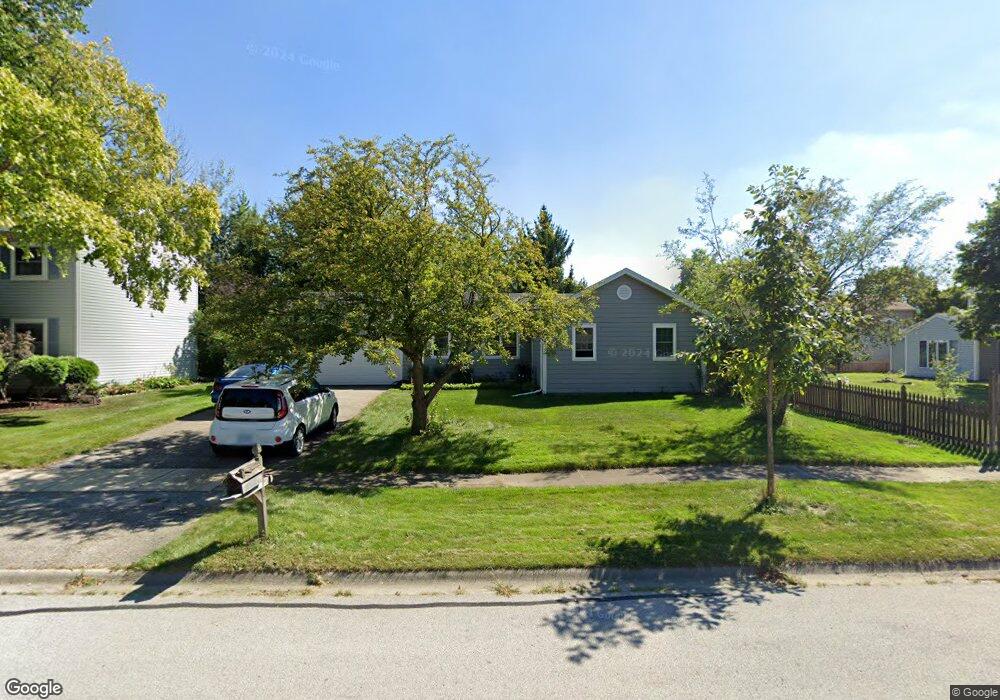 1310 Purdue Ave, Naperville, IL 60565 - photo 1