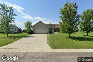 713 Simplicity Dr, Ellendale, MN 56026