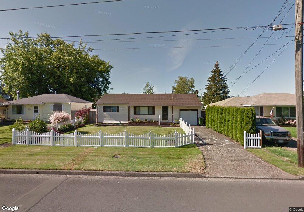 1523 E 2nd St, Newberg, OR 97132 - photo 1