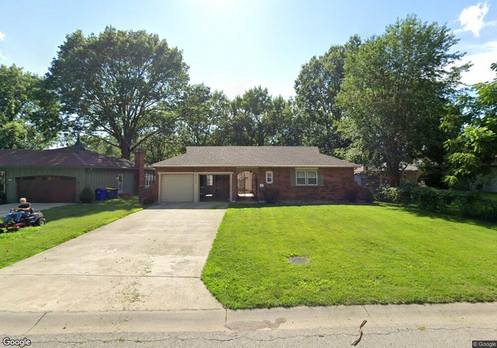 5124 Cody St, Shawnee, KS 66203 - photo 1