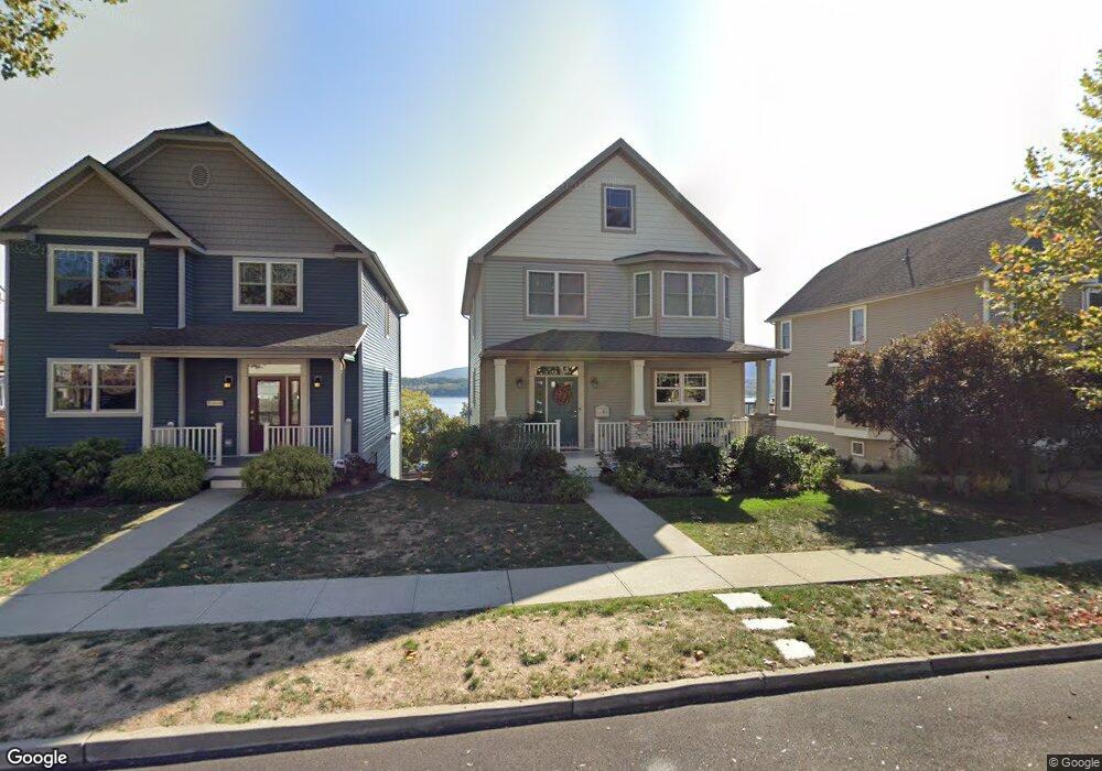 272 Montgomery St, Newburgh, NY 12550 - photo 1