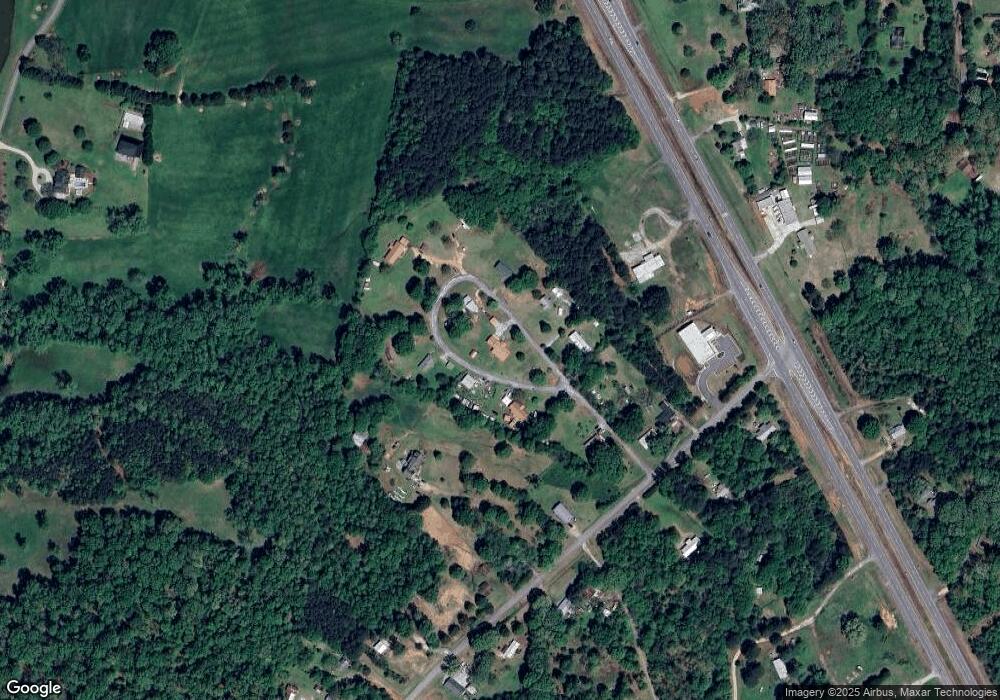 155 Cabin Creek Cir, Commerce, GA 30529 - photo 1