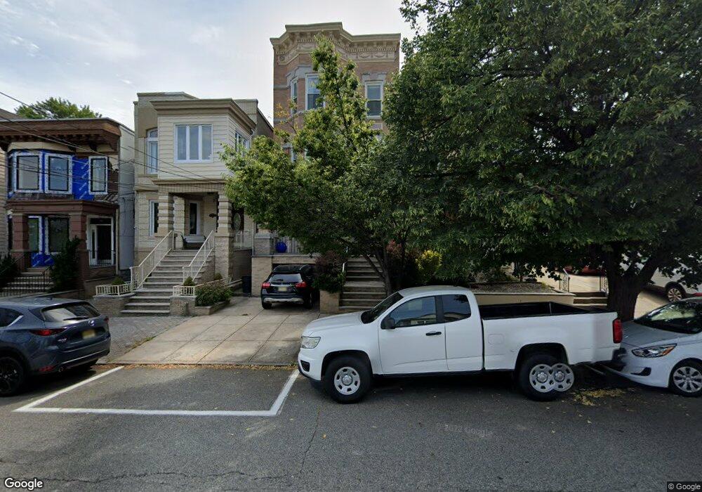 125 Shippen St unit 3, Weehawken, NJ 07086 - photo 1