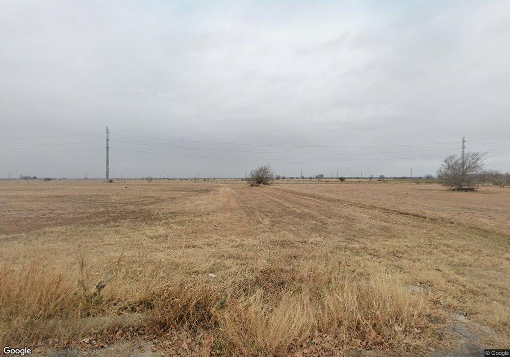 34th Street, Hondo, TX 78861 - photo 1