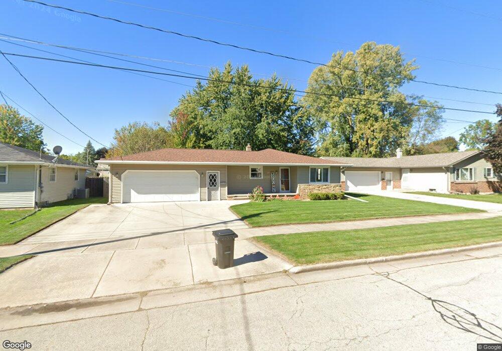 817 S Lee St, Appleton, WI 54915 - photo 1