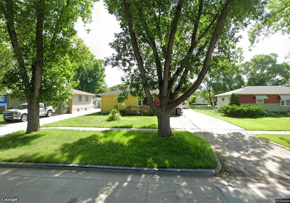 1410 15th St S, Fargo, ND 58103 - photo 1