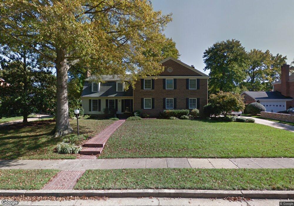 828 Emerald Dr, Alexandria, VA 22308 - photo 1