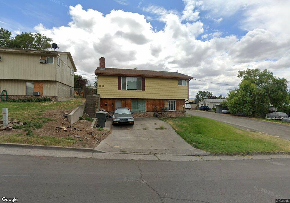 1212 SW Isaac Ave, Pendleton, OR 97801 - photo 1