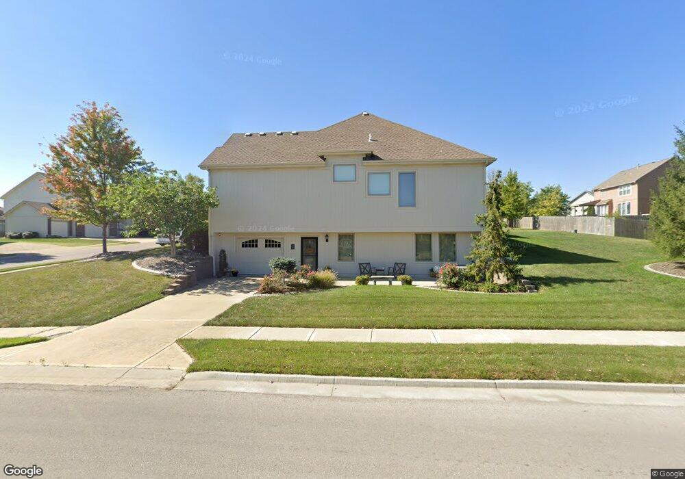 1510 Spur Ridge Cir, Raymore, MO 64083 - photo 1