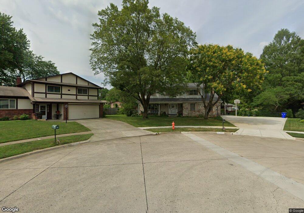 5778 Autumn Hill Ct, Columbus, OH 43235 - photo 1