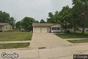 918 10th St, Sibley, IA 51249