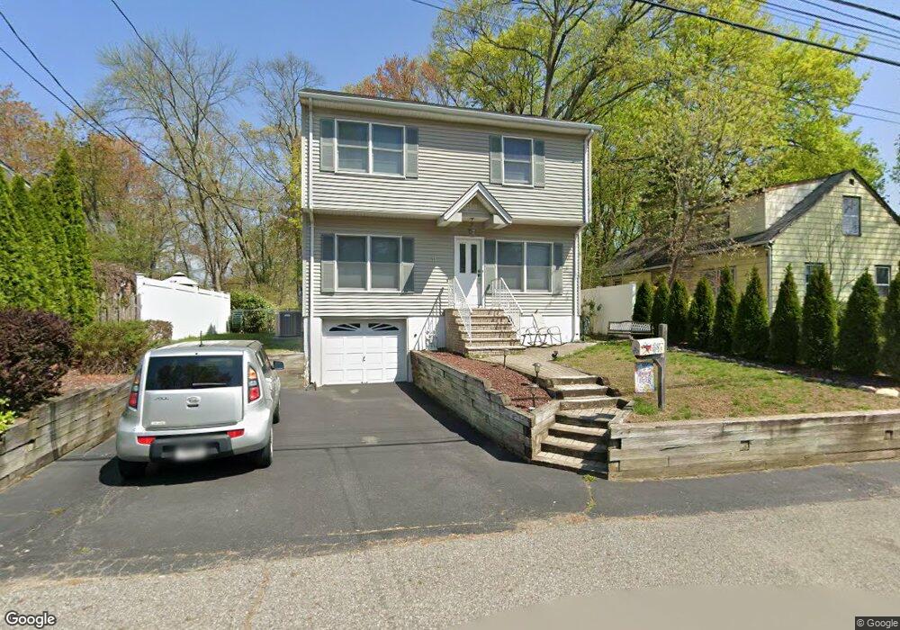 11 Edgewood Rd, Ringwood, NJ 07456 - photo 1