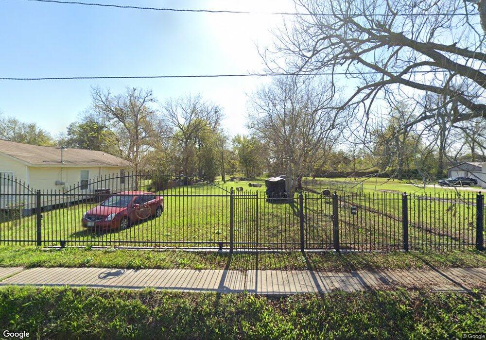 5434 Minden St, Houston, TX 77026 - photo 1