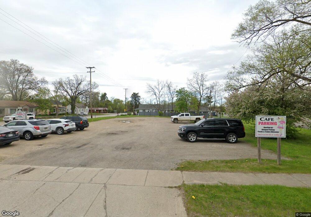 414 E Comstock St, Lennon, MI 48449 - photo 1