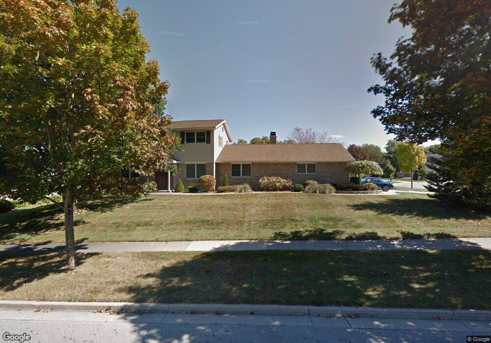 329 Harlan Dr, Frankenmuth, MI 48734 - photo 1