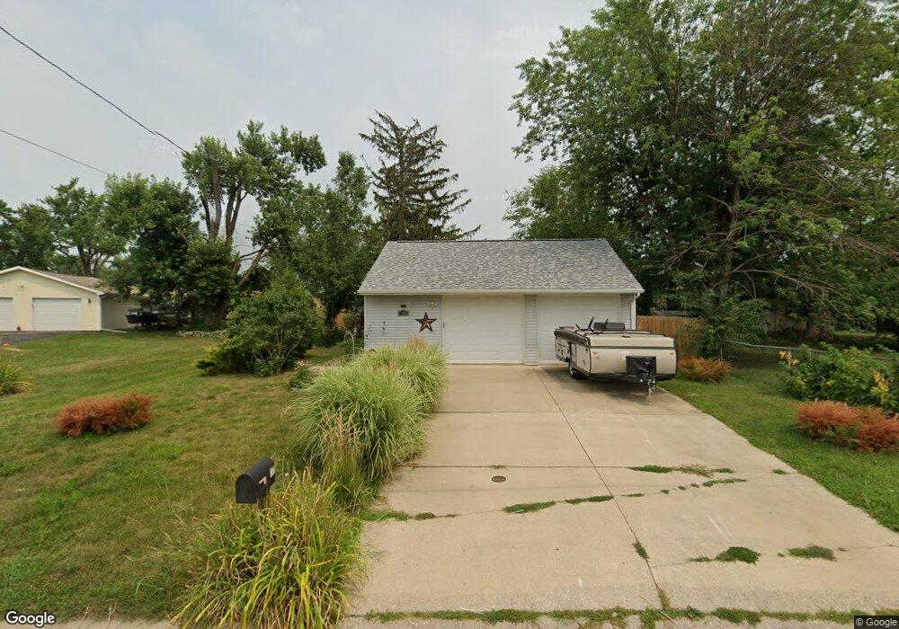 94 Outlook Dr SW, Cedar Rapids, IA 52404 - photo 1