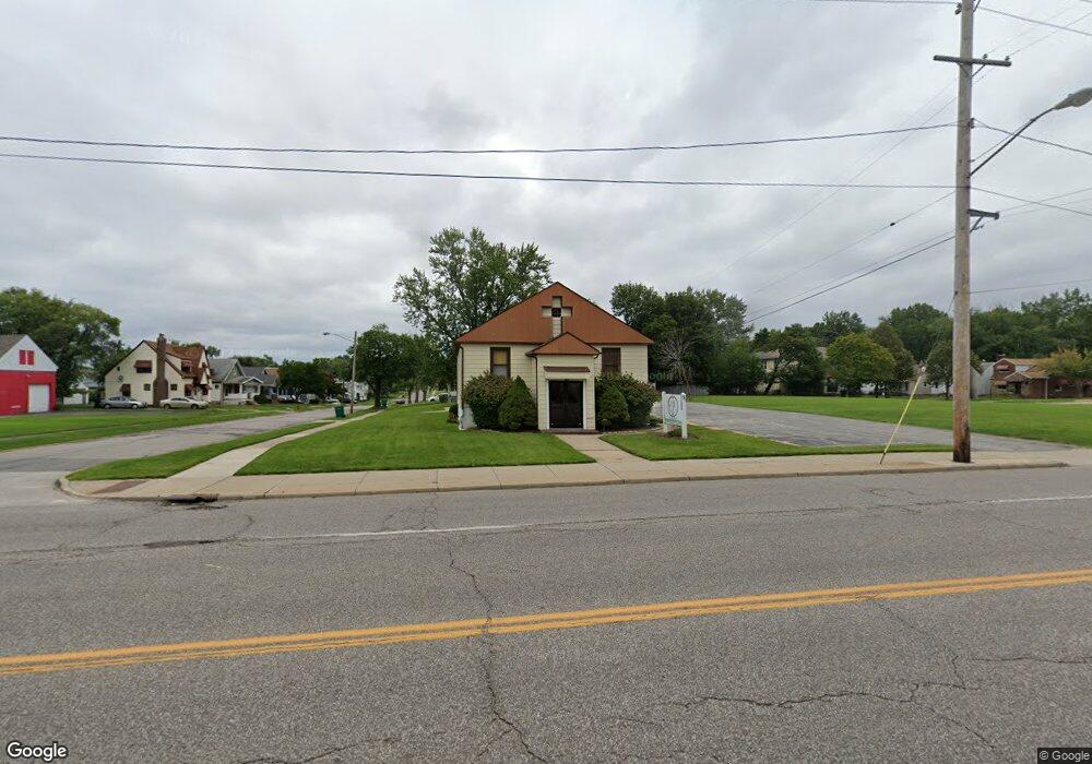 16811 Broadway Ave, Maple Heights, OH 44137 - photo 1