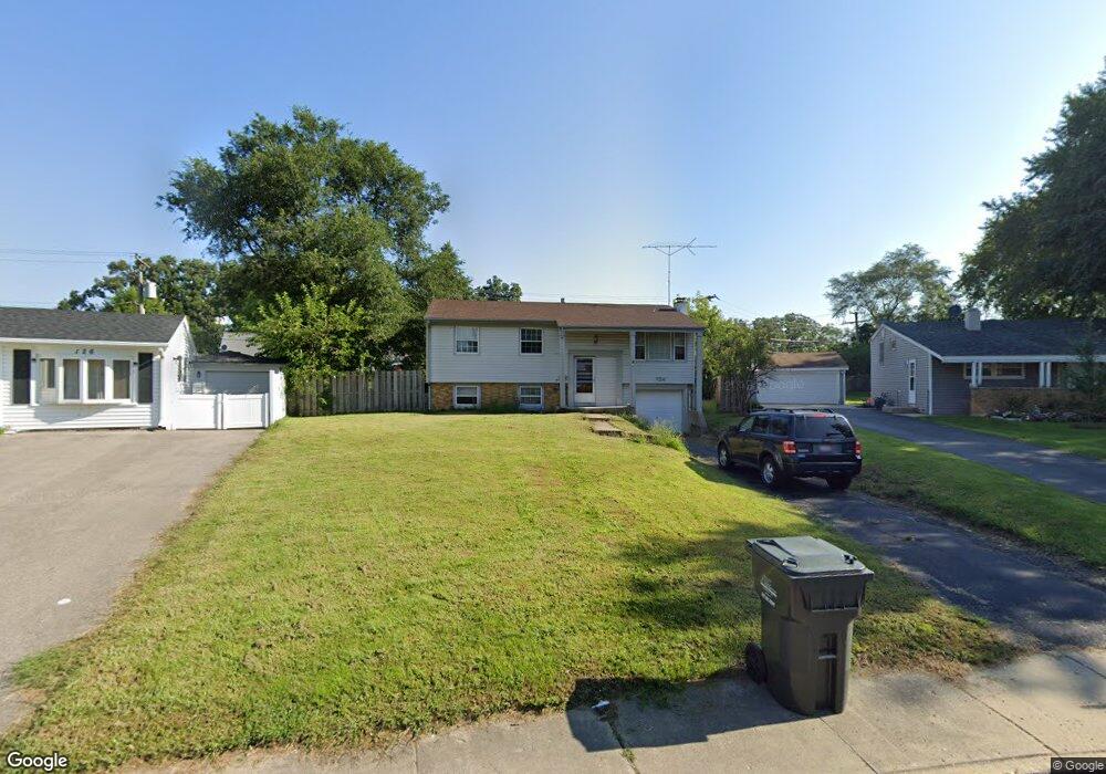 124 Pecos Cir, Carpentersville, IL 60110 - photo 1