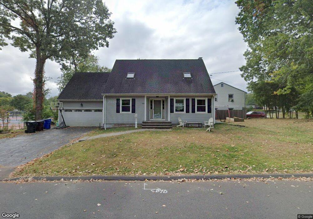 225 W Point Terrace, West Hartford, CT 06107 - photo 1