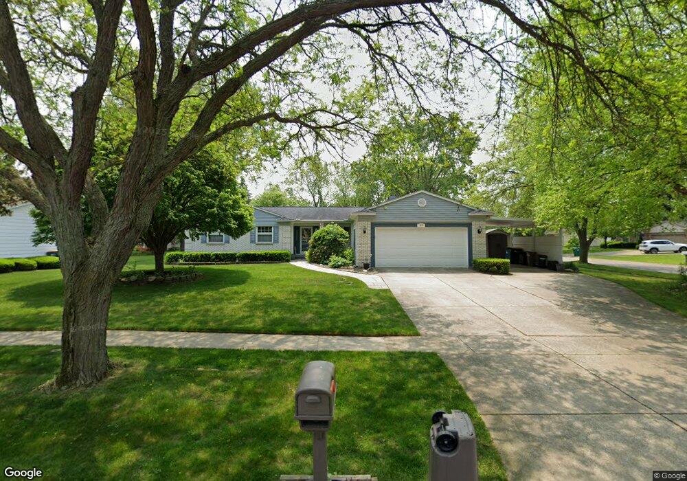 1010 Birchwood Dr, Flushing, MI 48433 - photo 1