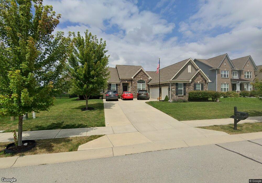 14890 Dennison Dr, Fishers, IN 46037 - photo 1