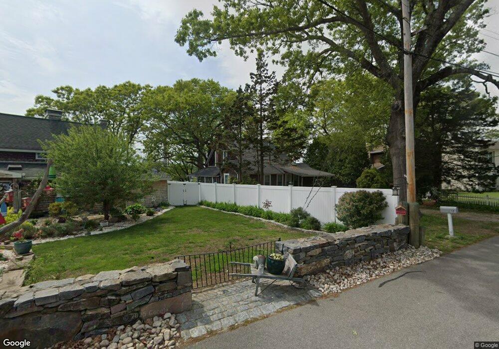 14 Bluff Rd W, Gales Ferry, CT 06335 - photo 1