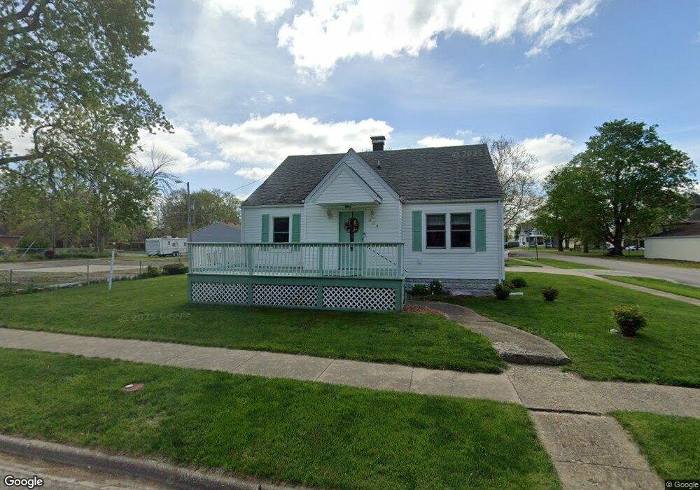 804 N Ottawa St, Lincoln, IL 62656 - photo 1