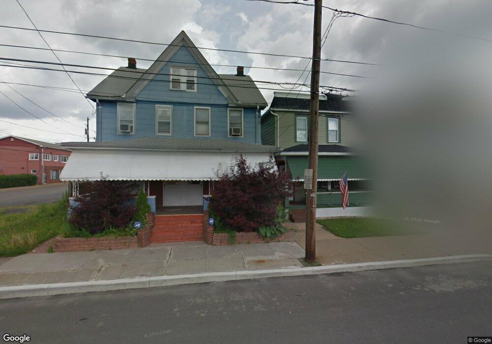 673 Seybert St, Hazleton, PA 18201 - photo 1