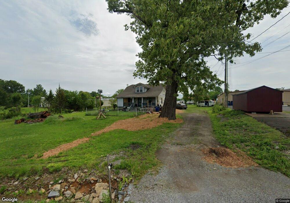 1021 Madison St, Shelbyville, TN 37160 - photo 1