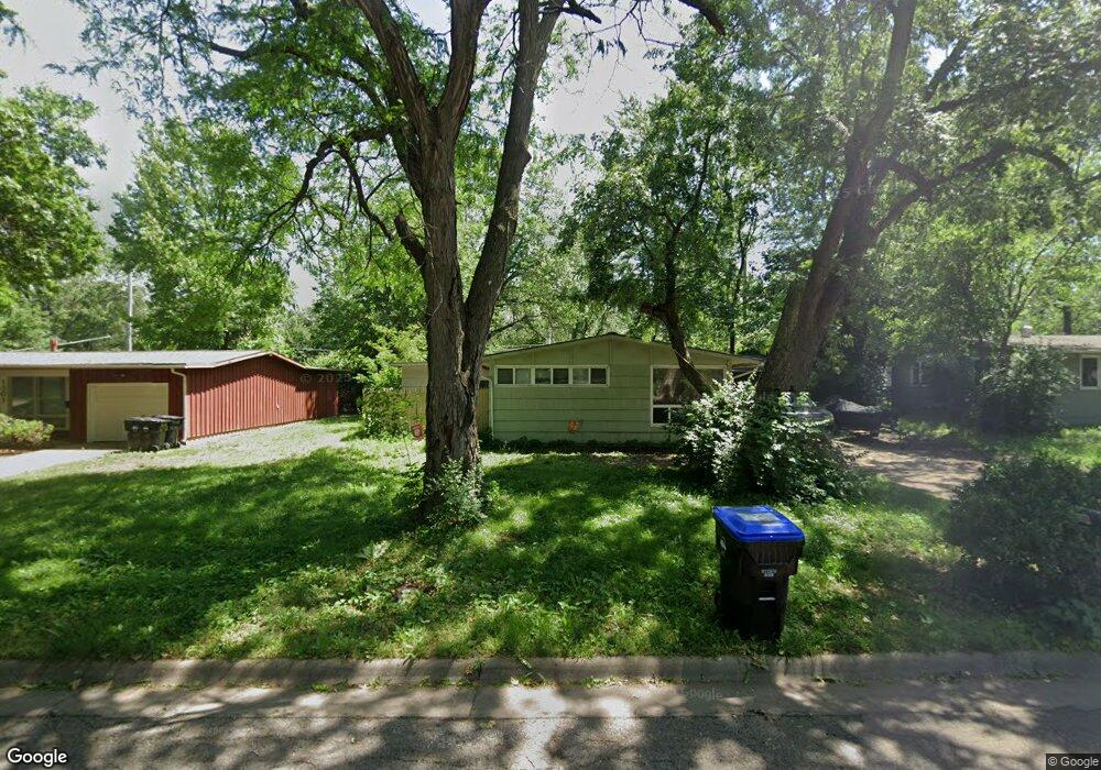1307 SW Clontarf St, Topeka, KS 66611 - photo 1